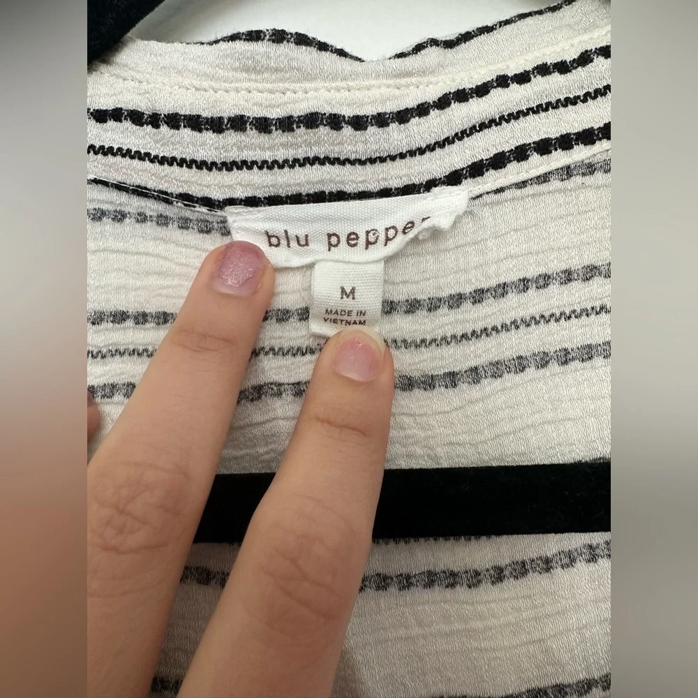 Blu Pepper White Striped Half Button Collared Short Sleeve Sz M Casual Clean - Picture 6 of 7